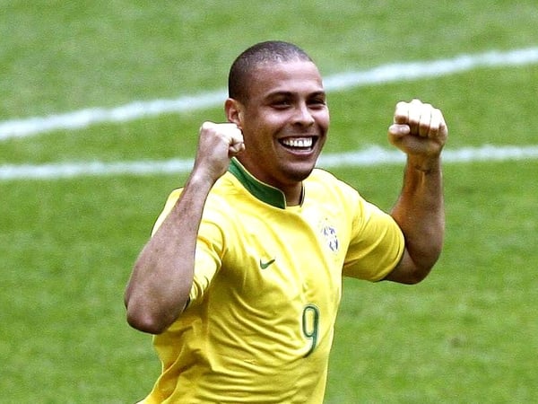 Top 5 huyền thoại bóng đá Brazil: Ronaldo