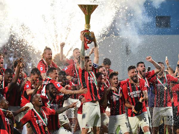 Câu lạc bộ AC Milan: Biểu tượng của bóng đá Ý