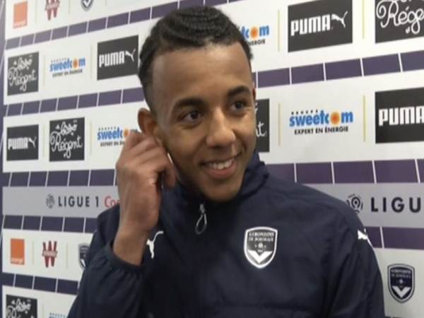 Koundé trong màu áo Bordeaux