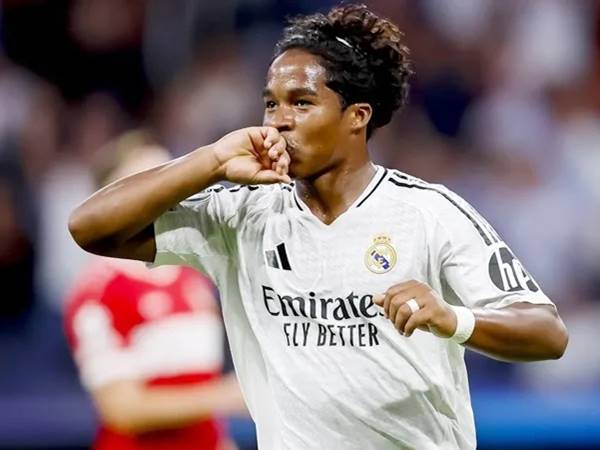 Tin MU 20/10: MU cân nhắc chiêu mộ Endrick của Real Madrid