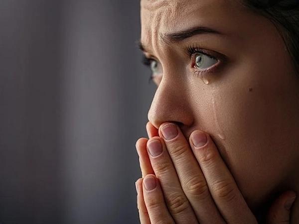 Bí quyết xua tan vận hạn sau khi mộng thấy mình khóc