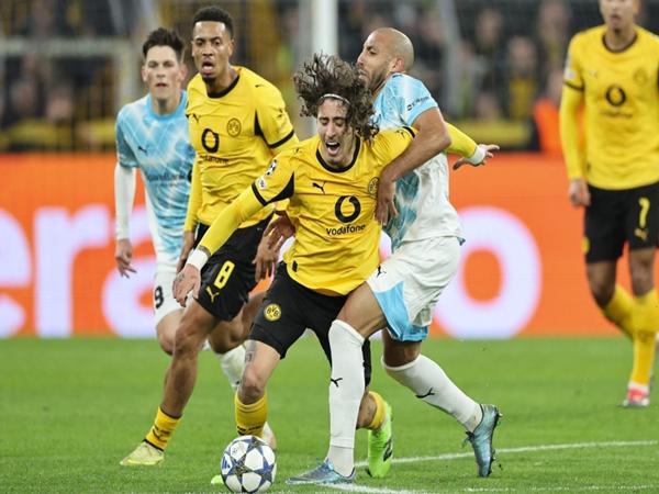 Tin Dortmund: 2 lần mất điể tại Champions League
