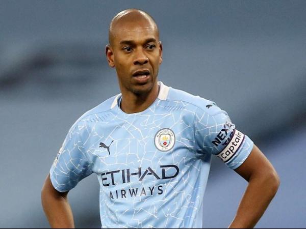 Đội trưởng Fernandinho